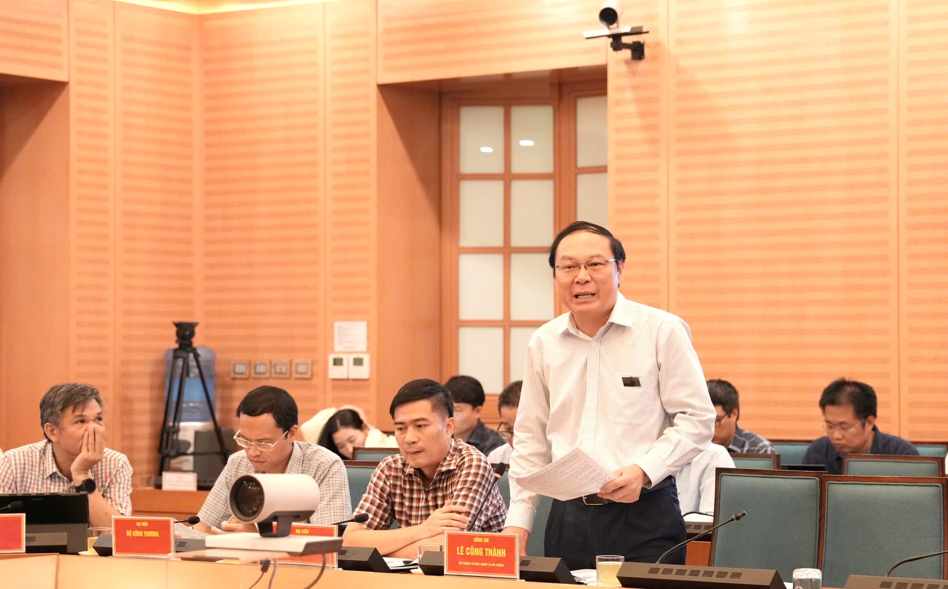 Hà Nội sẽ sớm ban hành Nghị quyết hỗ trợ chuyển đổi phương tiện xanh- Ảnh 3.