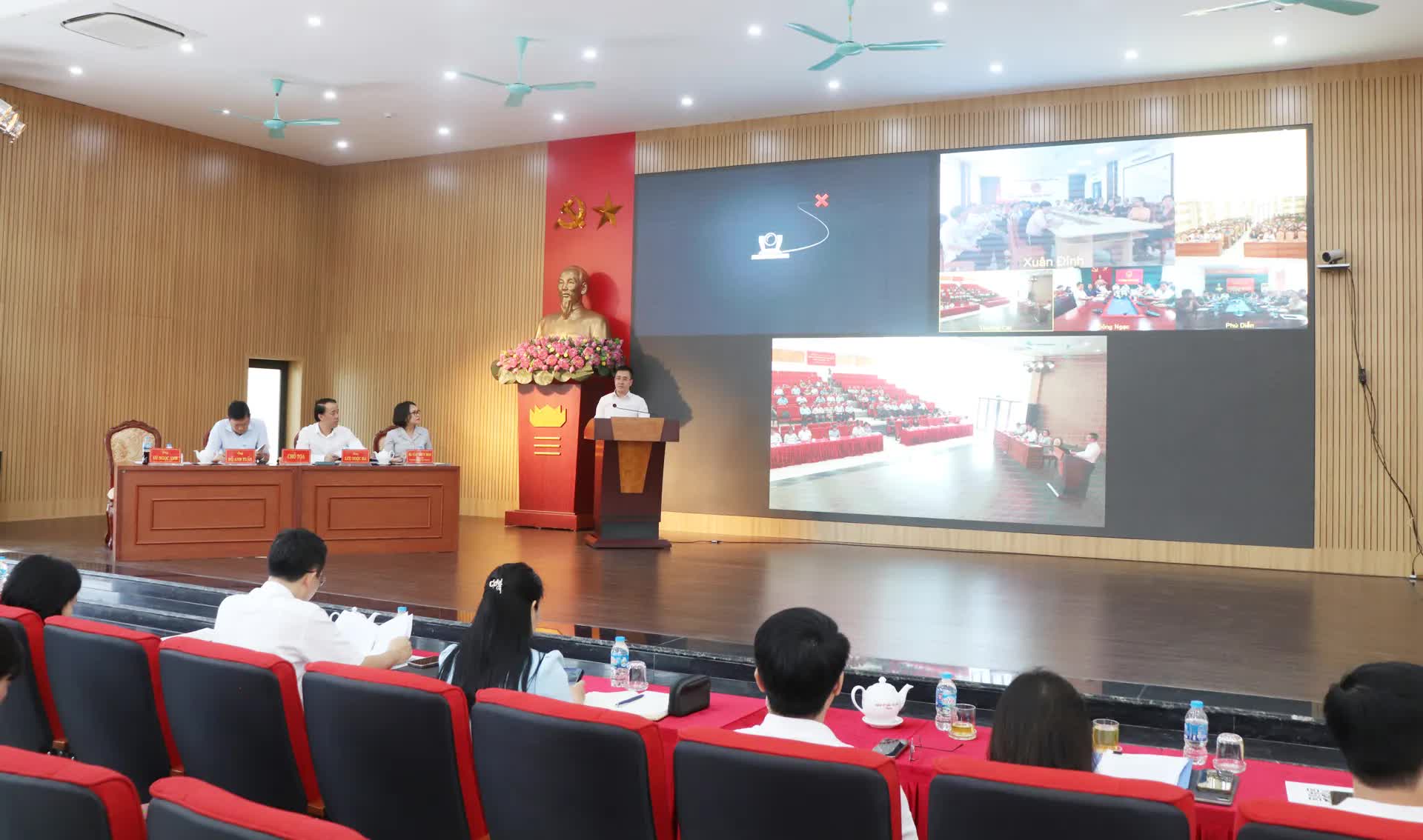 Cử tri 5 phường Thượng Cát, Tây Tựu, Phú Diễn, Đông Ngạc, Xuân Đỉnh kiến nghị nhiều vấn đề dân sinh- Ảnh 2.