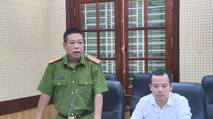 UBND xã làm việc với các hộ gia đình có hành vi vận chuyển rác thải sinh hoạt, phế liệu về tập kết trái quy định trên đất nông nghiệp- Ảnh 4.