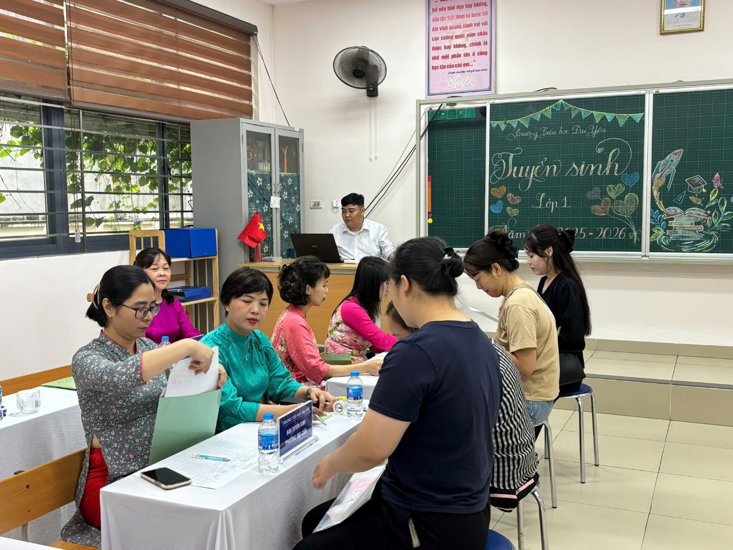 Tuyển sinh vào lớp 1 năm học 2025-2026 trên địa bàn phường Ngọc Hà- Ảnh 2.