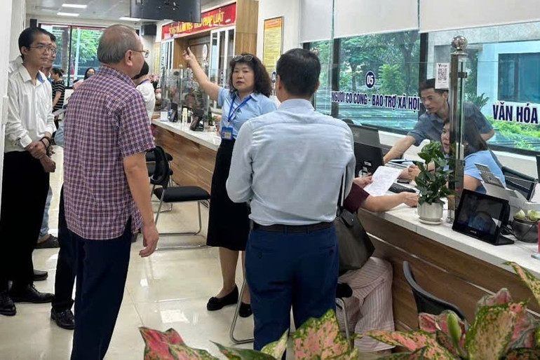 Phường Ô Chợ Dừa tổ chức chương trình nghệ thuật tuyên truyền việc thực hiện sáp nhập địa giới hành chính và triển khai mô hình chính quyền địa phương 2 cấp- Ảnh 4.