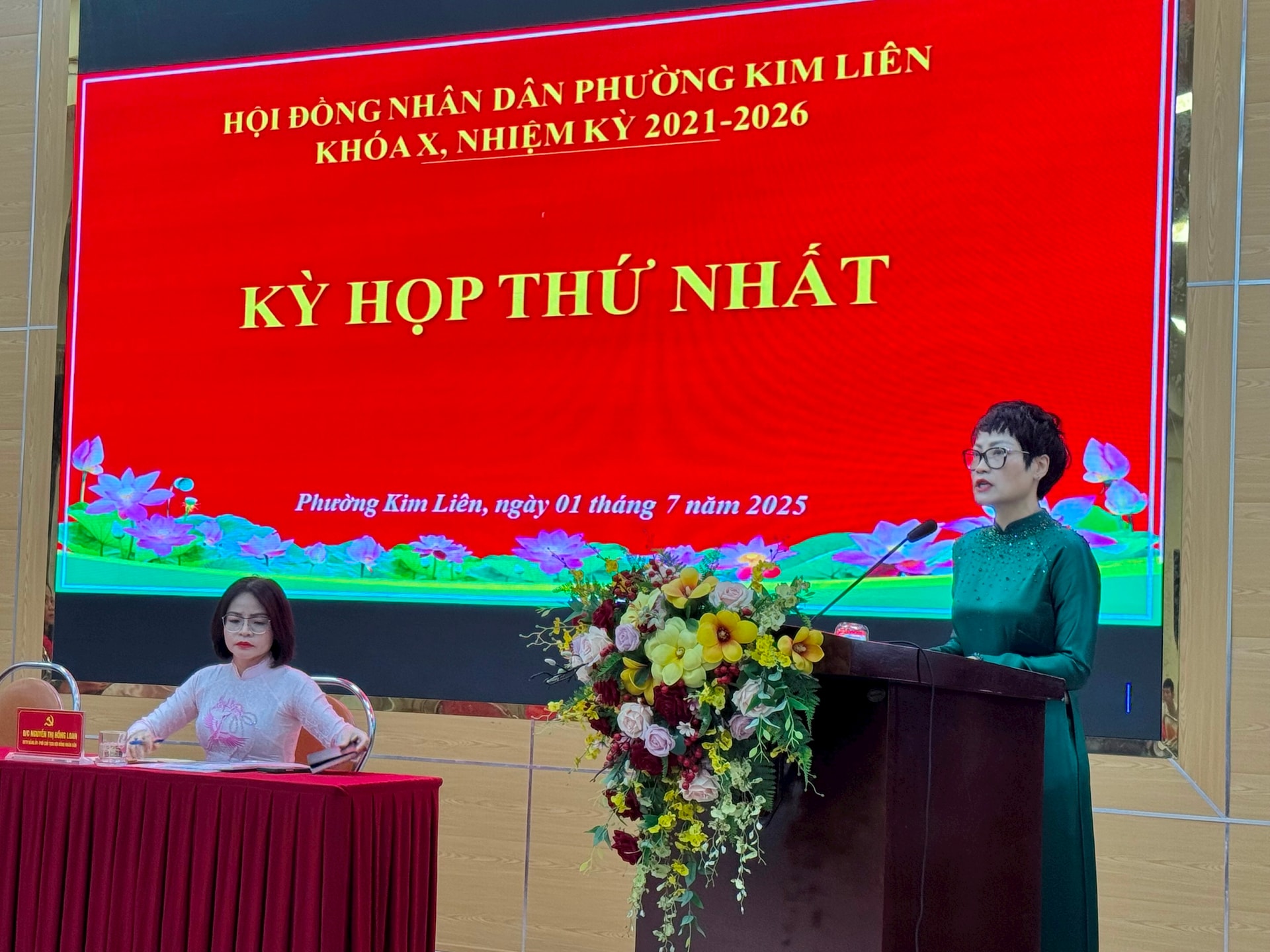 Bộ máy hành chính phường Kim Liên vận hành ngay trong ngày đầu- Ảnh 1.