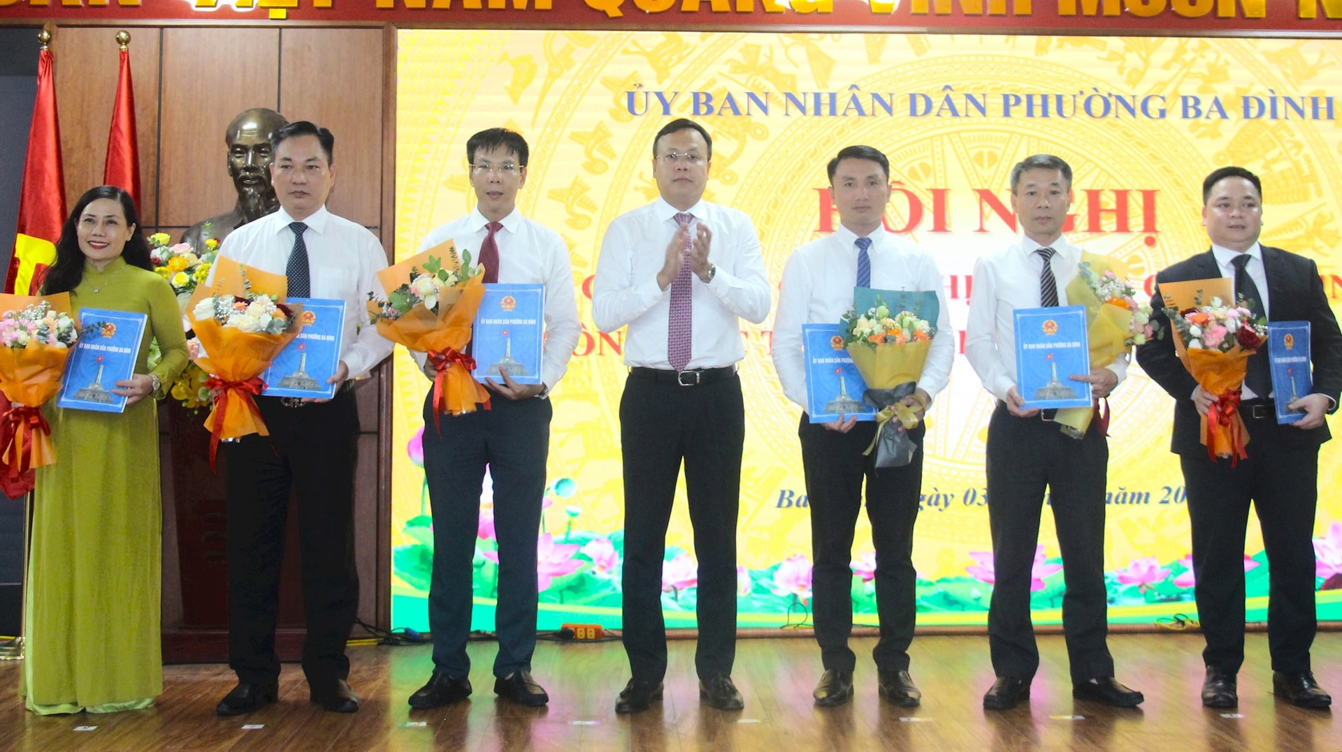 Hoàn thiện công tác tổ chức bộ máy, cán bộ UBND phường Ba Đình- Ảnh 1.