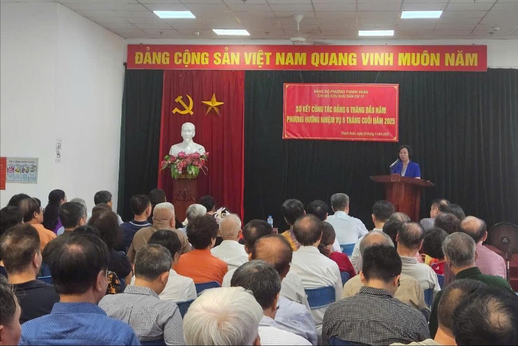 Bí thư Đảng ủy phường Thanh Xuân Bùi Huyền Mai dự sinh hoạt chi bộ khu dân cư- Ảnh 1.