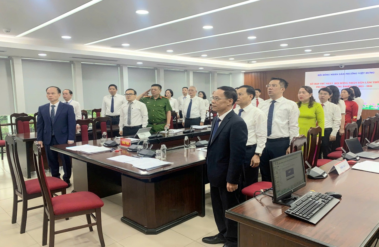Kỳ họp thứ Nhất Hội đồng nhân dân lâm thời phường Việt Hưng nhiệm kỳ 2021-2026- Ảnh 1.