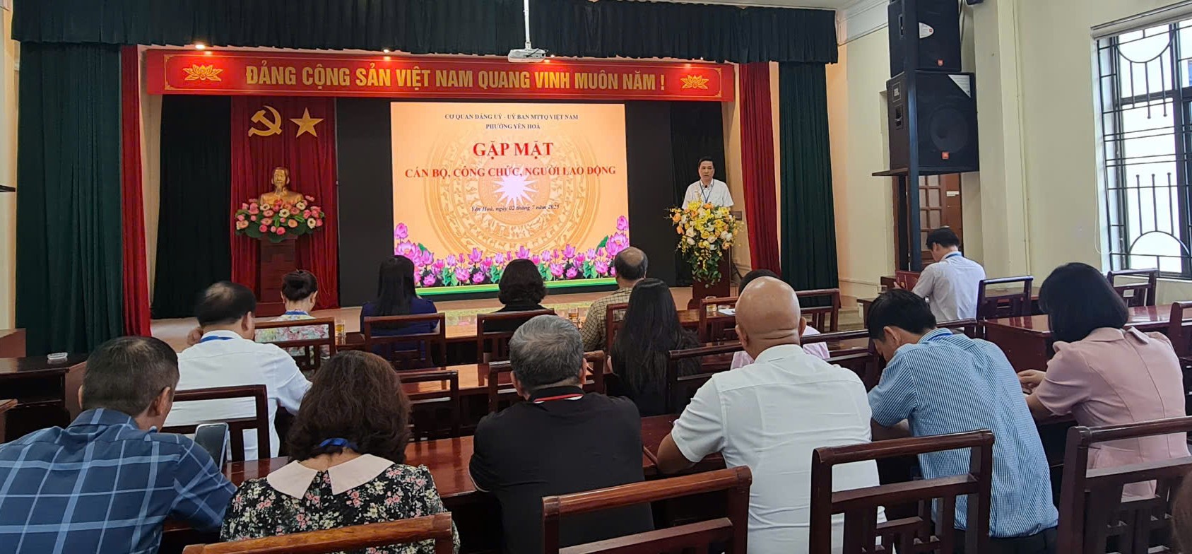 Phường Yên Hoà: Tổ chức gặp mặt cán bộ, công chức, người lao động khối cơ quan Đảng uỷ - Uỷ ban MTTQ Việt Nam phường- Ảnh 1.