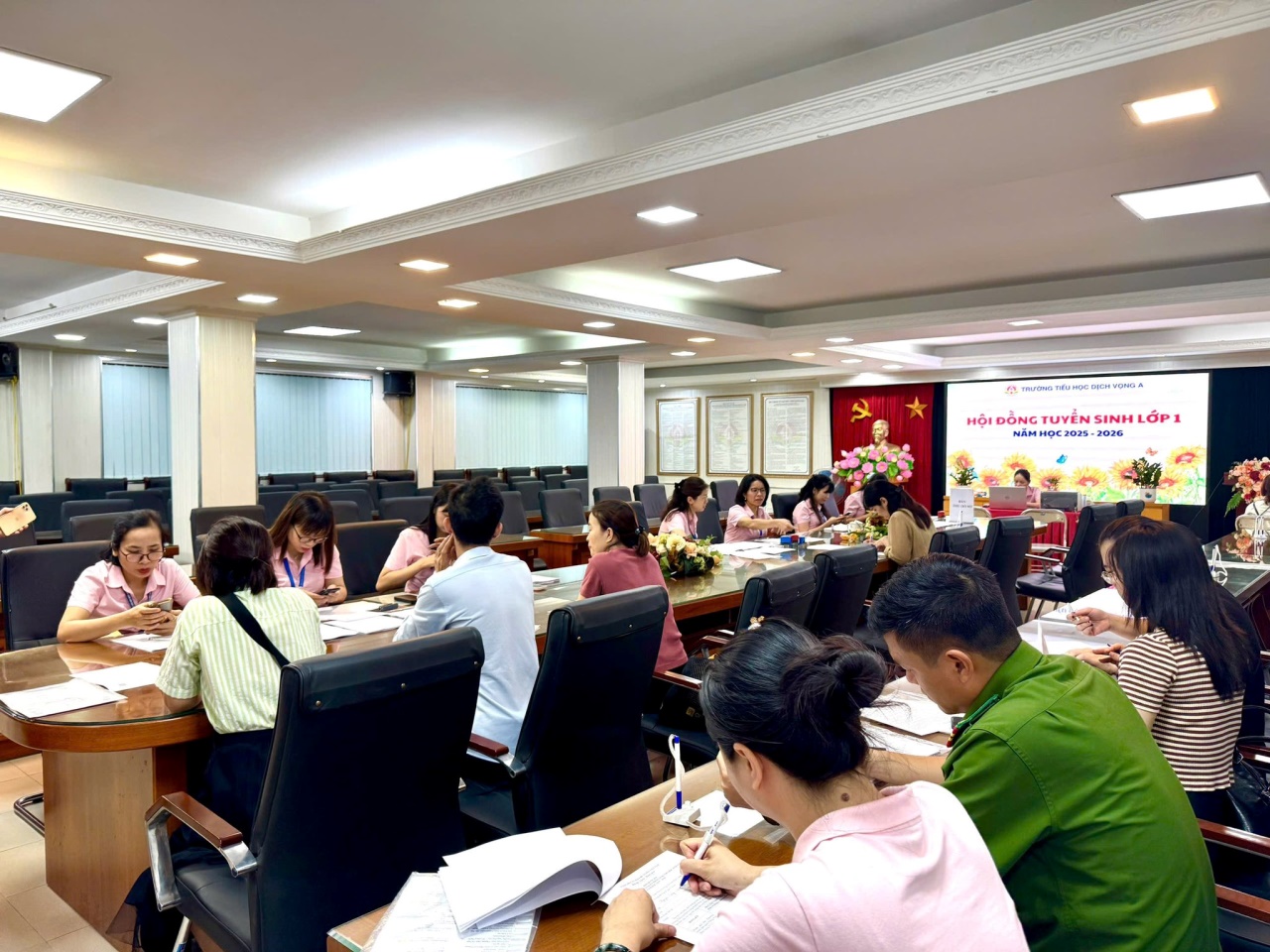Tuyển sinh lớp 1 năm học 2025-2026 tại trường Tiểu học Dịch Vọng A- Ảnh 5.