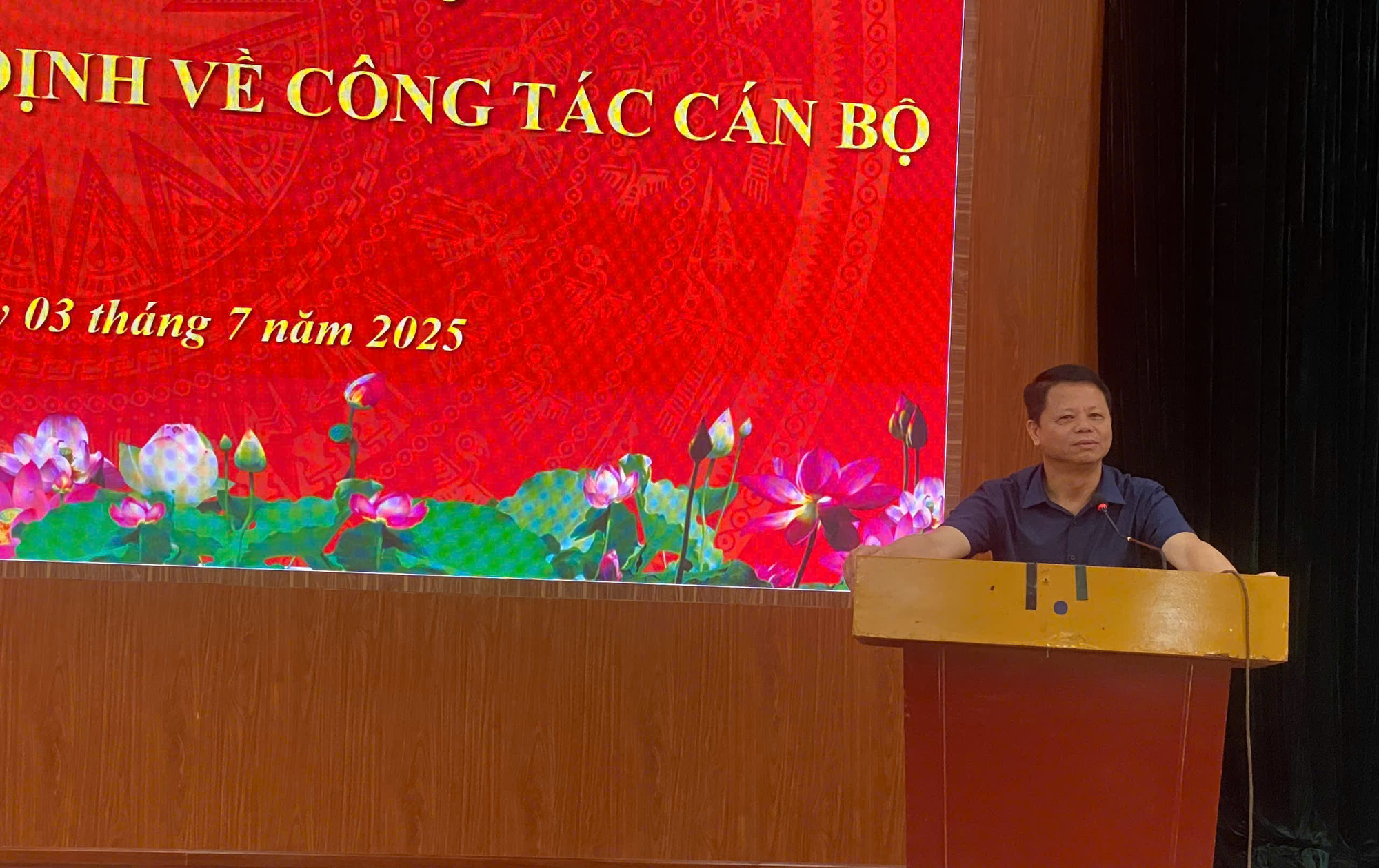 Ủy ban nhân dân xã Yên Lãng công bố các quyết định về việc tổ chức lại các trường và tiếp nhận, bổ nhiệm đối với các Hiệu trưởng, Phó hiệu trưởng các trường Mầm non, Tiểu học, Trung học cơ sở trên địa bàn xã.- Ảnh 3.