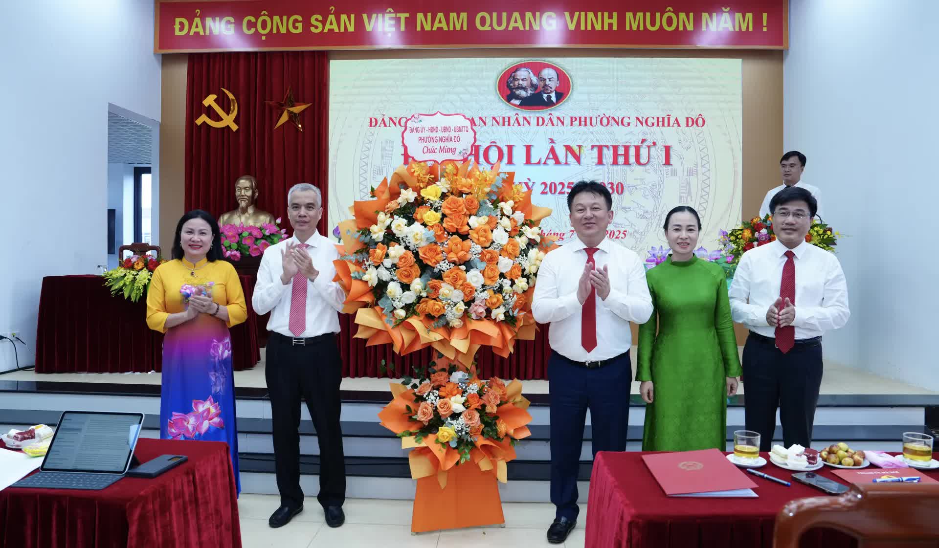 Đại hội Đảng bộ UBND phường Nghĩa Đô lần thứ nhất, nhiệm kỳ 2025-2030- Ảnh 2.