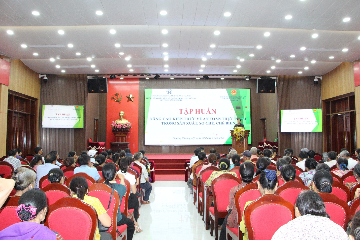 Chương Mỹ tổ chức tập huấn về An toàn thực phẩm nông nghiệp năm 2025- Ảnh 1.