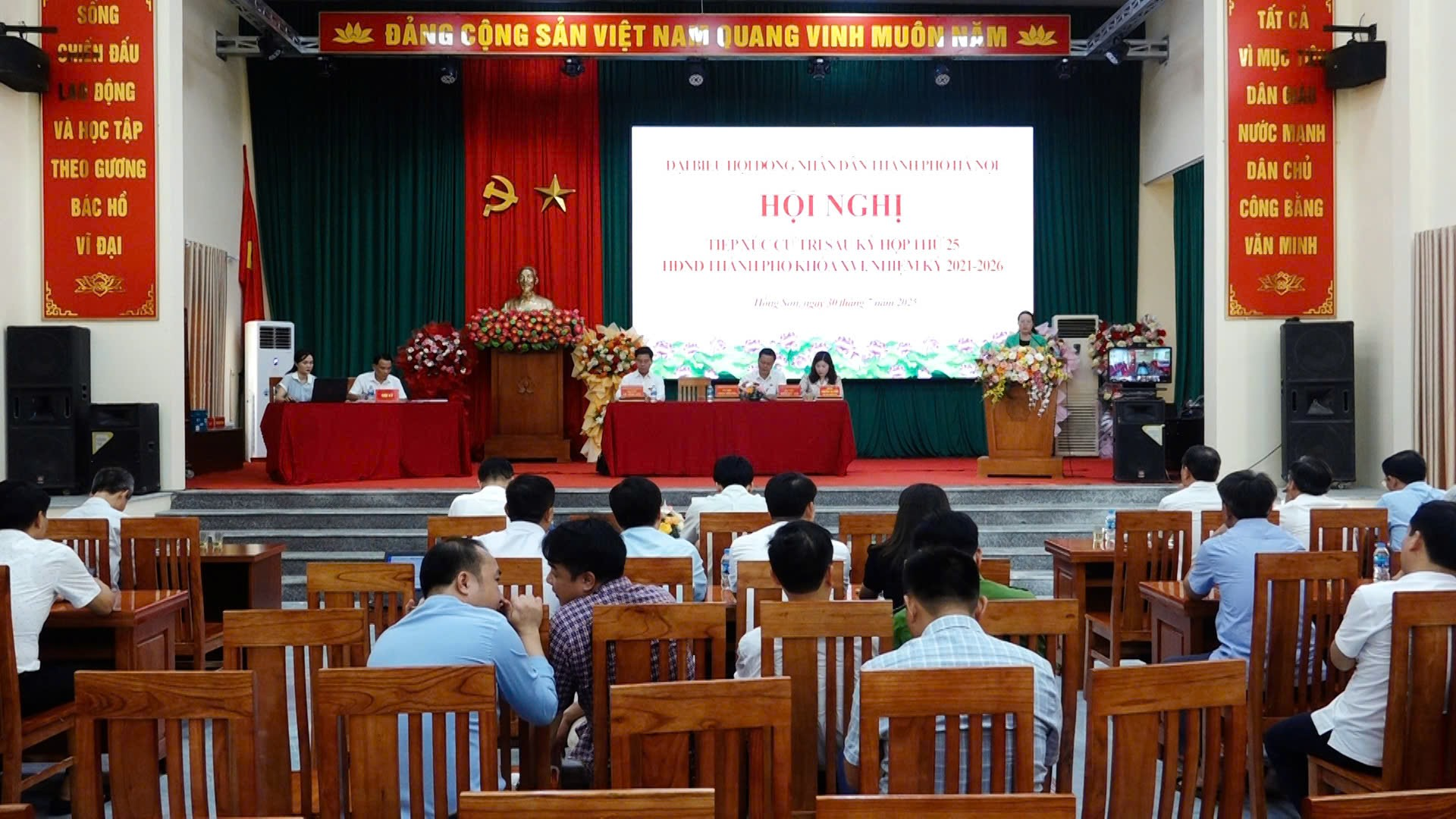Đại biểu HĐND thành phố Hà Nội tiếp xúc cử tri các xã Hồng Sơn, Phúc Sơn, Mỹ Đức và Hương Sơn sau kỳ họp thứ 25, HĐND Thành phố- Ảnh 1.