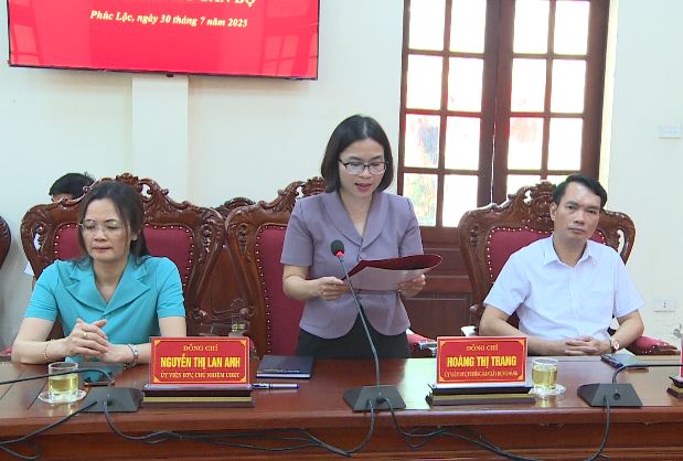Đảng ủy xã Phúc Lộc tổ chức Hội nghị công bố và trao các Quyết định về công tác cán bộ- Ảnh 1.