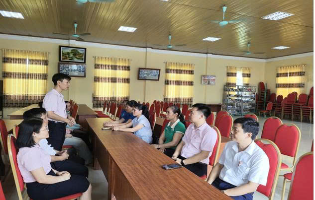 Phòng giao dịch Ngân hàng Chính sách xã hội Ba Vì  lan tỏa yêu thương và tiếp thêm động lực học tập cho các em học sinh nghèo hiếu học- Ảnh 1.