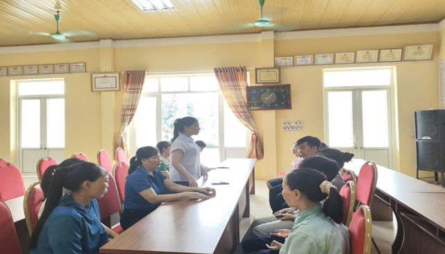 Phòng giao dịch Ngân hàng Chính sách xã hội Ba Vì  lan tỏa yêu thương và tiếp thêm động lực học tập cho các em học sinh nghèo hiếu học- Ảnh 4.