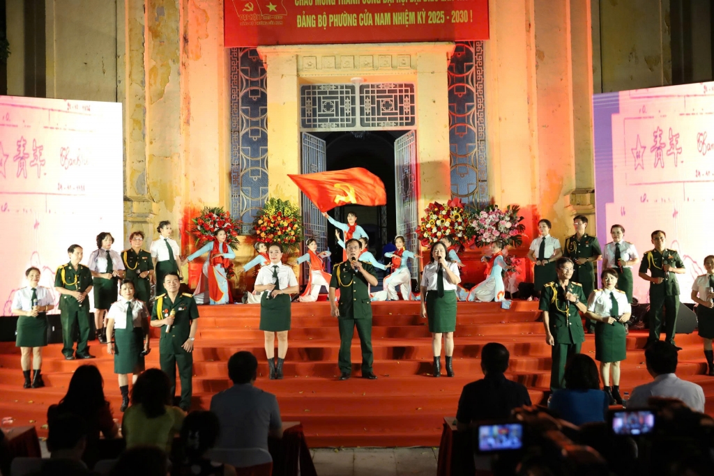 Phường Cửa Nam: “Sáng mãi niềm tin theo Đảng”- Ảnh 2.