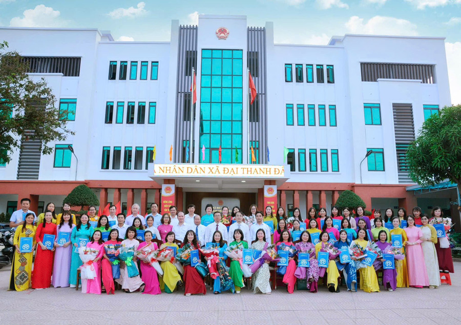 Nỗ lực để học sinh có nhà vệ sinh thân thiện và nước uống tại vòi- Ảnh 2.