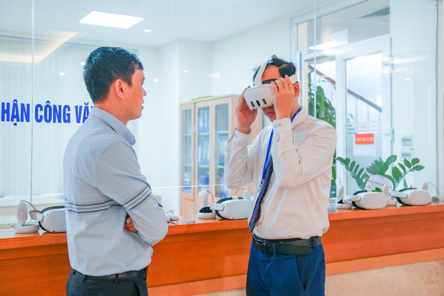 Mô hình Đại hội ứng dụng công nghệ cao tại Đại hội Đại biểu phường Hoàn Kiếm lần thứ I- Ảnh 7.
