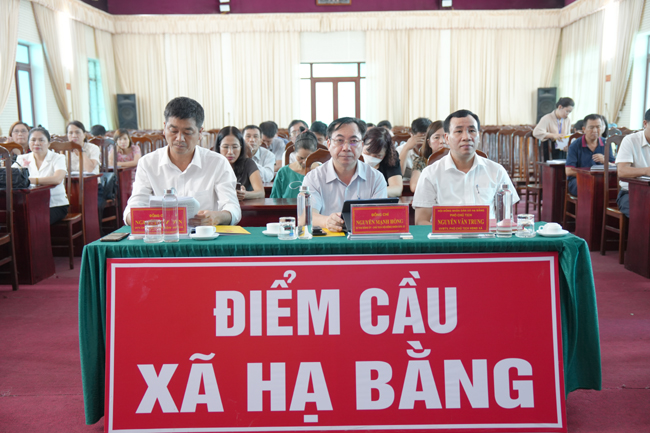 Đoàn đại biểu HĐND thành phố Hà Nội tiếp xúc cử tri  5 xã Thạch Thất, Yên Xuân, Hạ Bằng, Hòa Lạc, Tây Phương- Ảnh 1.