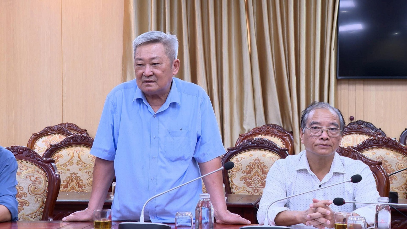 Hội nghị nghe báo cáo tình hình Kinh tê-Xã hội các thôn xã Di Trạch và xã Đức Thượng (cũ)- Ảnh 5.