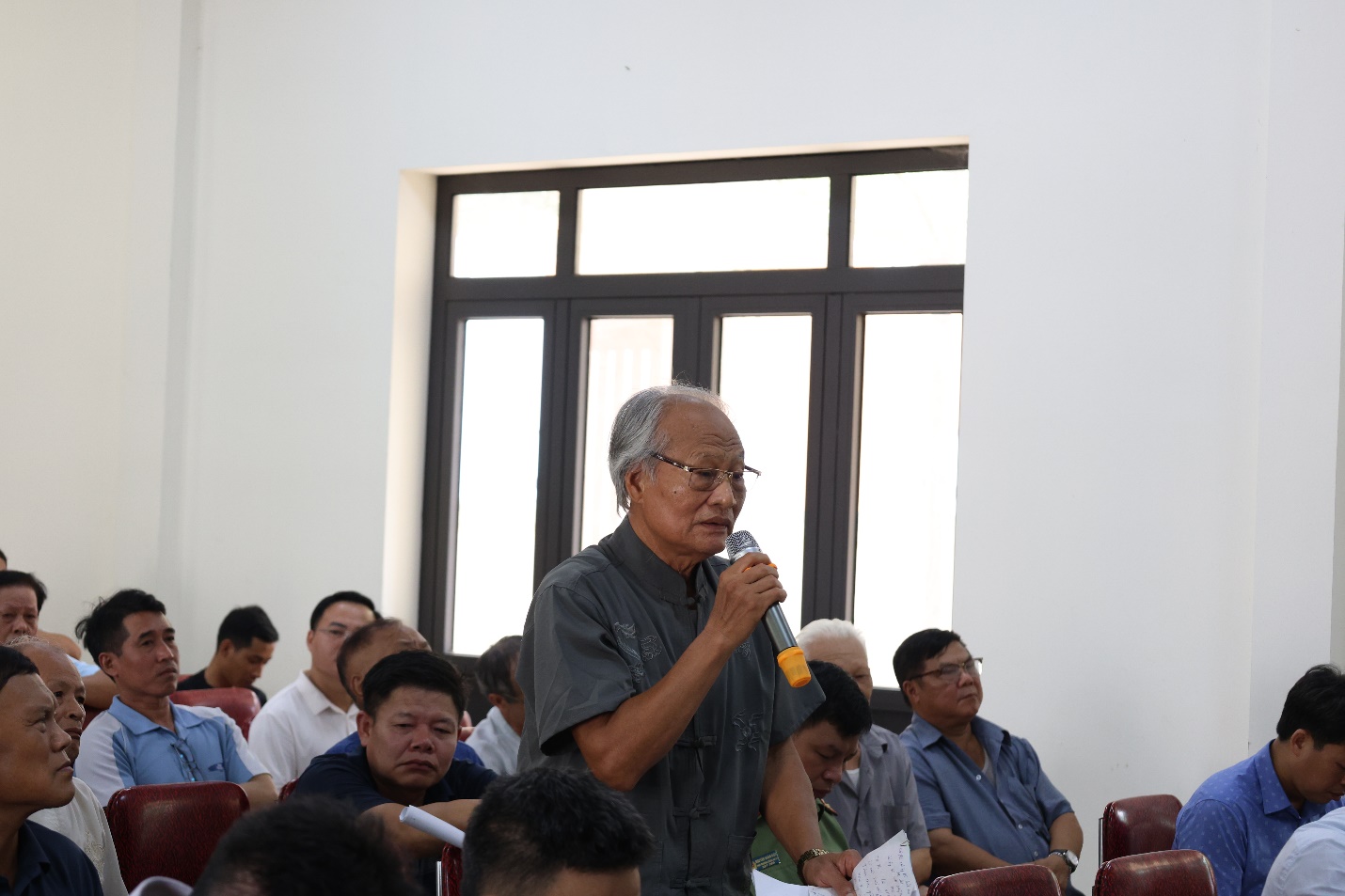 UBND xã Mê Linh làm việc với các hộ dân thôn Khê Ngoại 2 về công tác giải phóng mặt bằng dự án đường Vành đai 4- Ảnh 2.