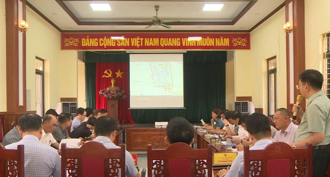 Hội nghị xin ý kiến đóng góp về định hướng phát triển không gian quy hoạch xã theo Quy định chung Thủ đô.- Ảnh 2.