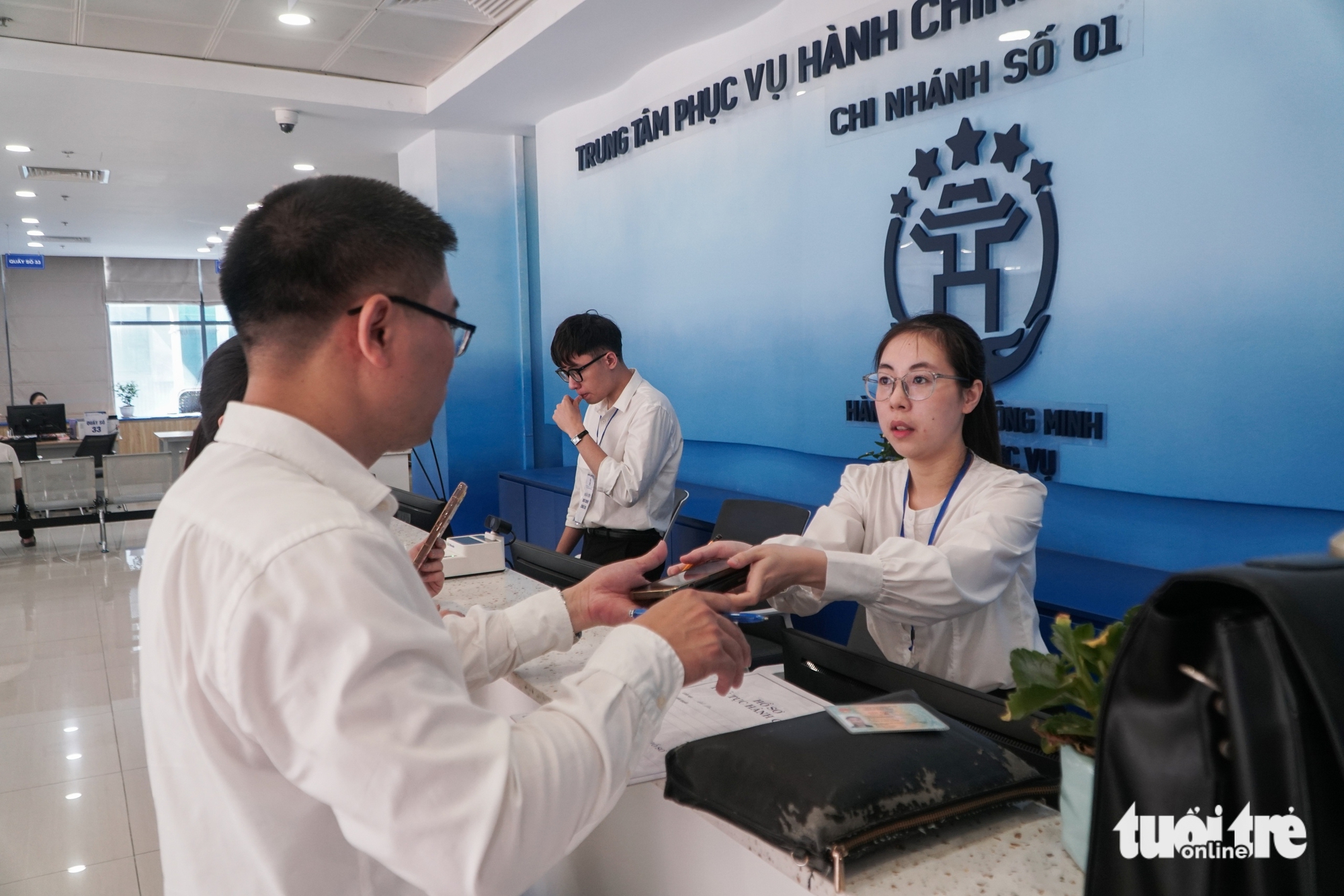Hà Nội công bố địa chỉ, đường dây nóng 126 điểm phục vụ hành chính công cấp xã mới, hoạt động từ 1-7- Ảnh 2.