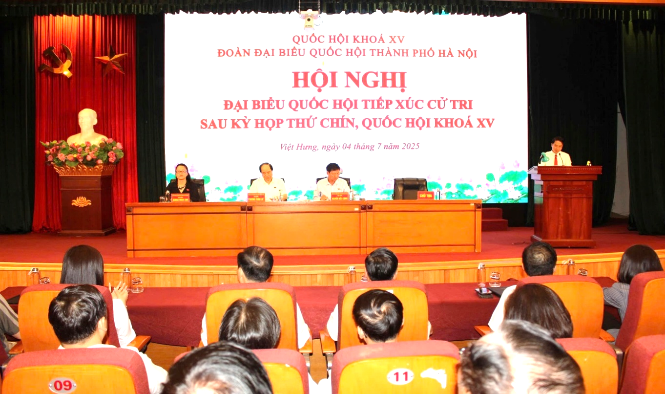 Đoàn đại biểu Quốc hội thành phố Hà Nội tiếp xúc với cử tri các xã, phường thuộc đơn vị bầu cử số 2 sau kỳ họp thứ Chín, Quốc hội khóa XV- Ảnh 1.