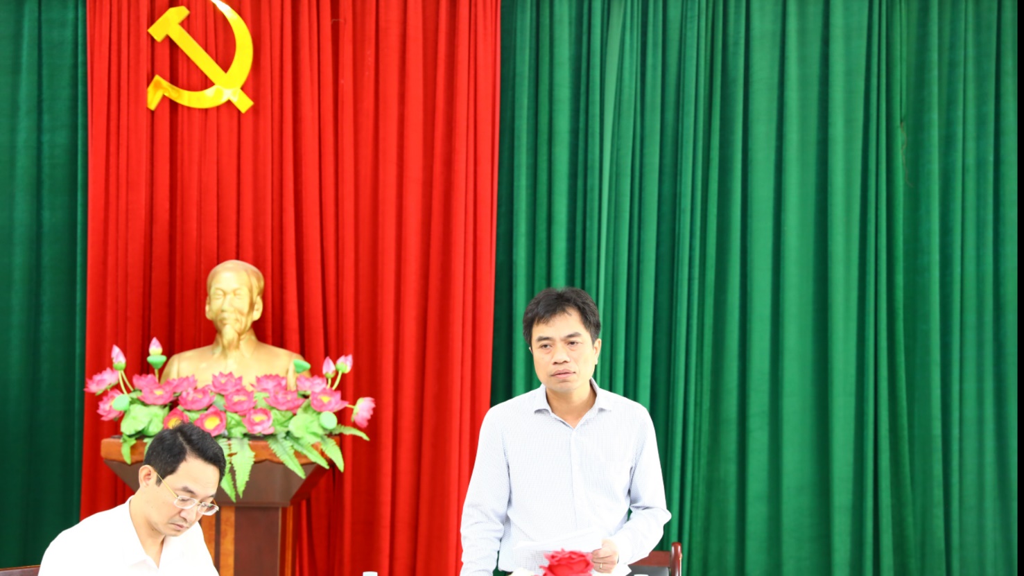Chủ tịch UBND xã Sơn Đồng làm việc với Trung tâm Văn hóa - Thông tin và Thể thao xã về triển khai thực hiện nhiệm vụ tháng 7- Ảnh 9.