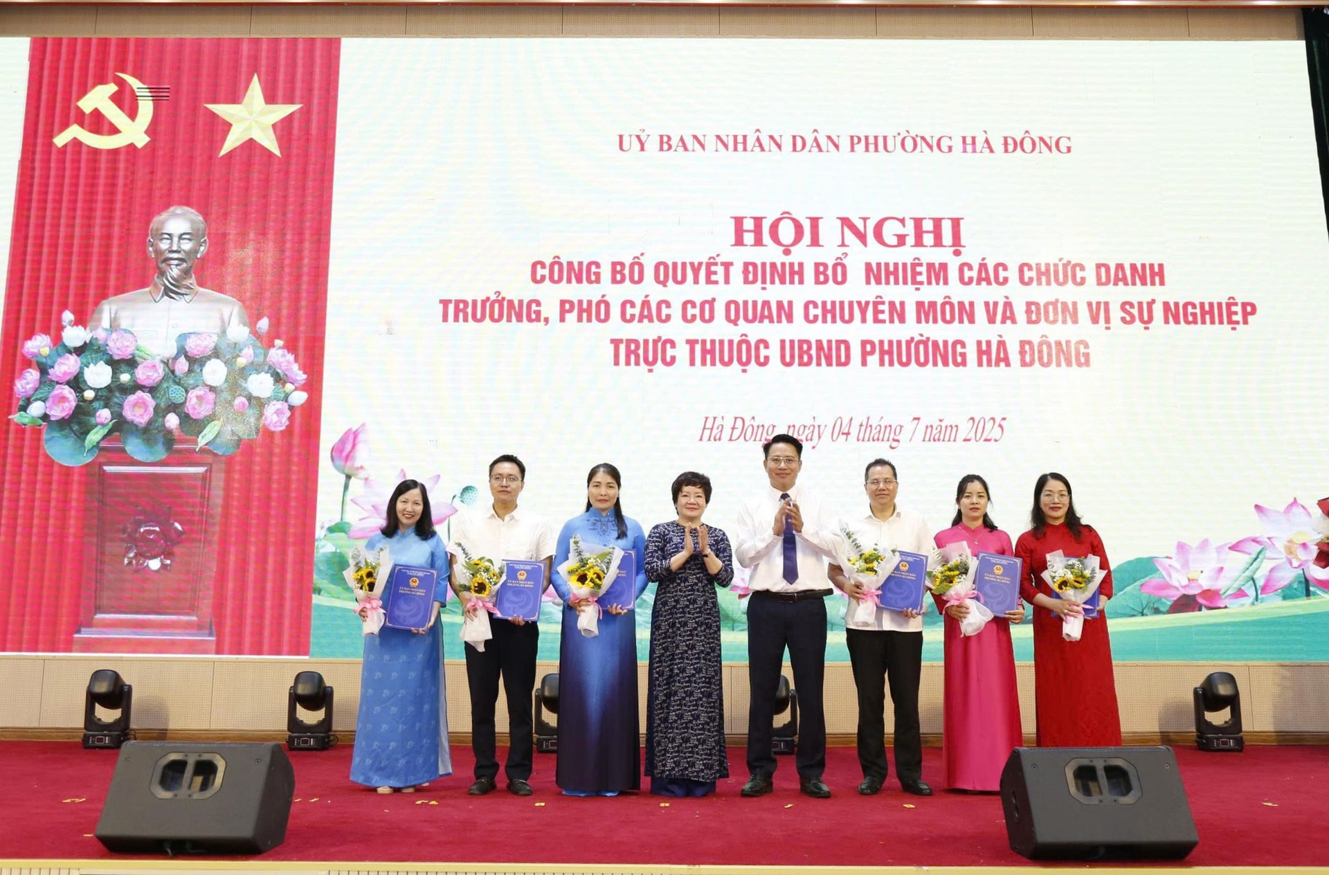 Phường Hà Đông công bố các quyết định về công tác cán bộ- Ảnh 3.