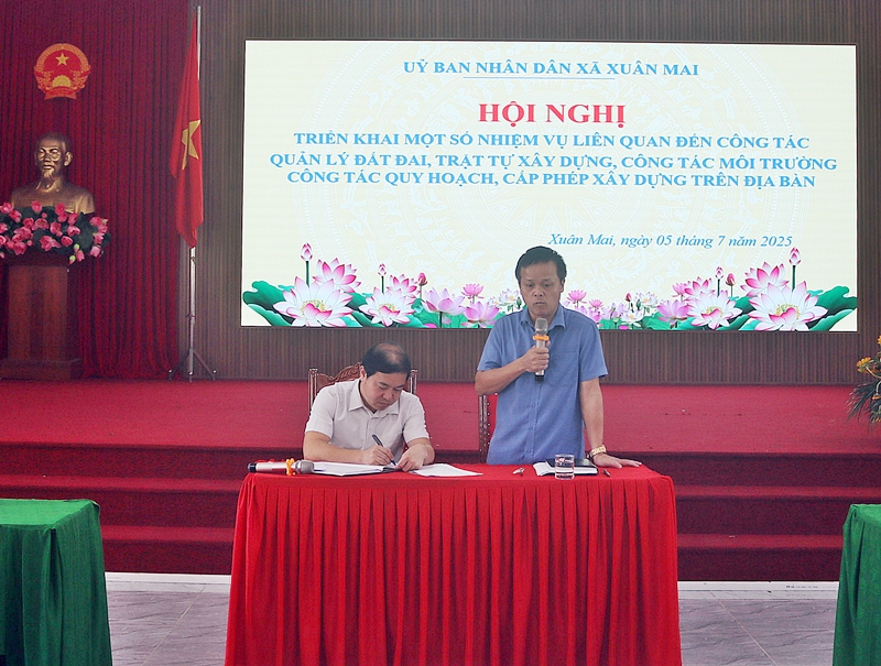 UBND xã Xuân Mai tổ chức hội nghị triển khai một số nhiệm vụ liên quan đến công tác quản lý đất đai, trật tự xây dựng, công tác môi trường, công tác quy hoạch, cấp phép xây dựng trên địa bàn- Ảnh 5.
