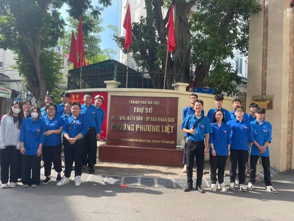 Thanh Niên Phương Liệt hưởng ứng phong trào “Sáng - Xanh - Sạch - Đẹp”- Ảnh 1.