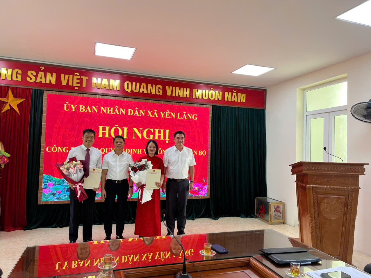 ỦY BAN NHÂN DÂN XÃ YÊN LÃNG CÔNG BỐ QUYẾT ĐỊNH VỀ VIỆC THÀNH LẬP TRẠM Y TẾ XÃ VÀ CÔNG TÁC CÁN BỘ.

- Ảnh 2.