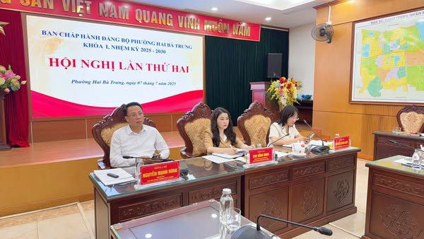 Ban Chấp hành Đảng ủy phường Hai Bà Trưng tổ chức hội nghị Ban Chấp hành lần thứ hai.- Ảnh 6.