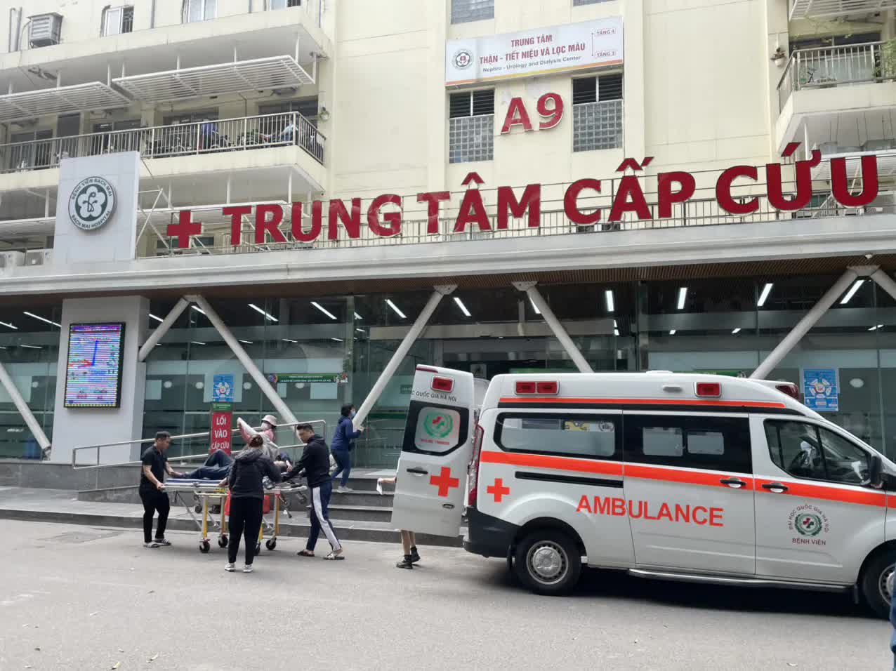 Siết chặt việc mua bán thuốc theo đơn- Ảnh 1.