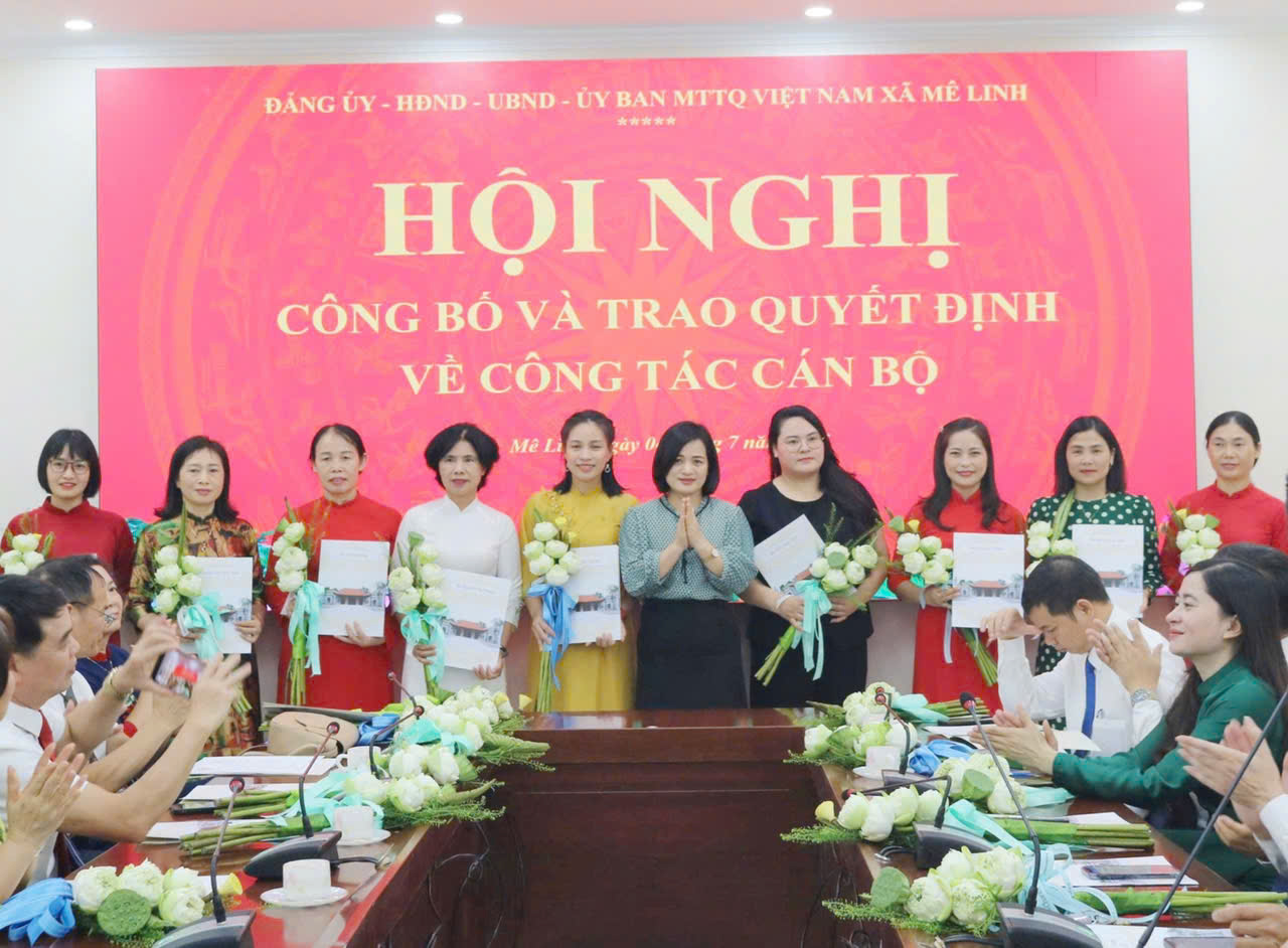 Xã Mê Linh tổ chức Hội nghị công bố các Quyết định về công tác cán bộ khối Giáo dục và Trạm y tế trên địa bàn xã- Ảnh 2.
