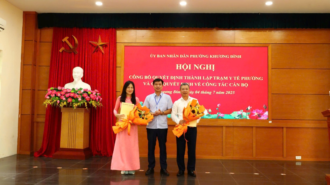 Hội nghị công bố Quyết định thành lập Trạm y tế phường Khương Đình- Ảnh 2.