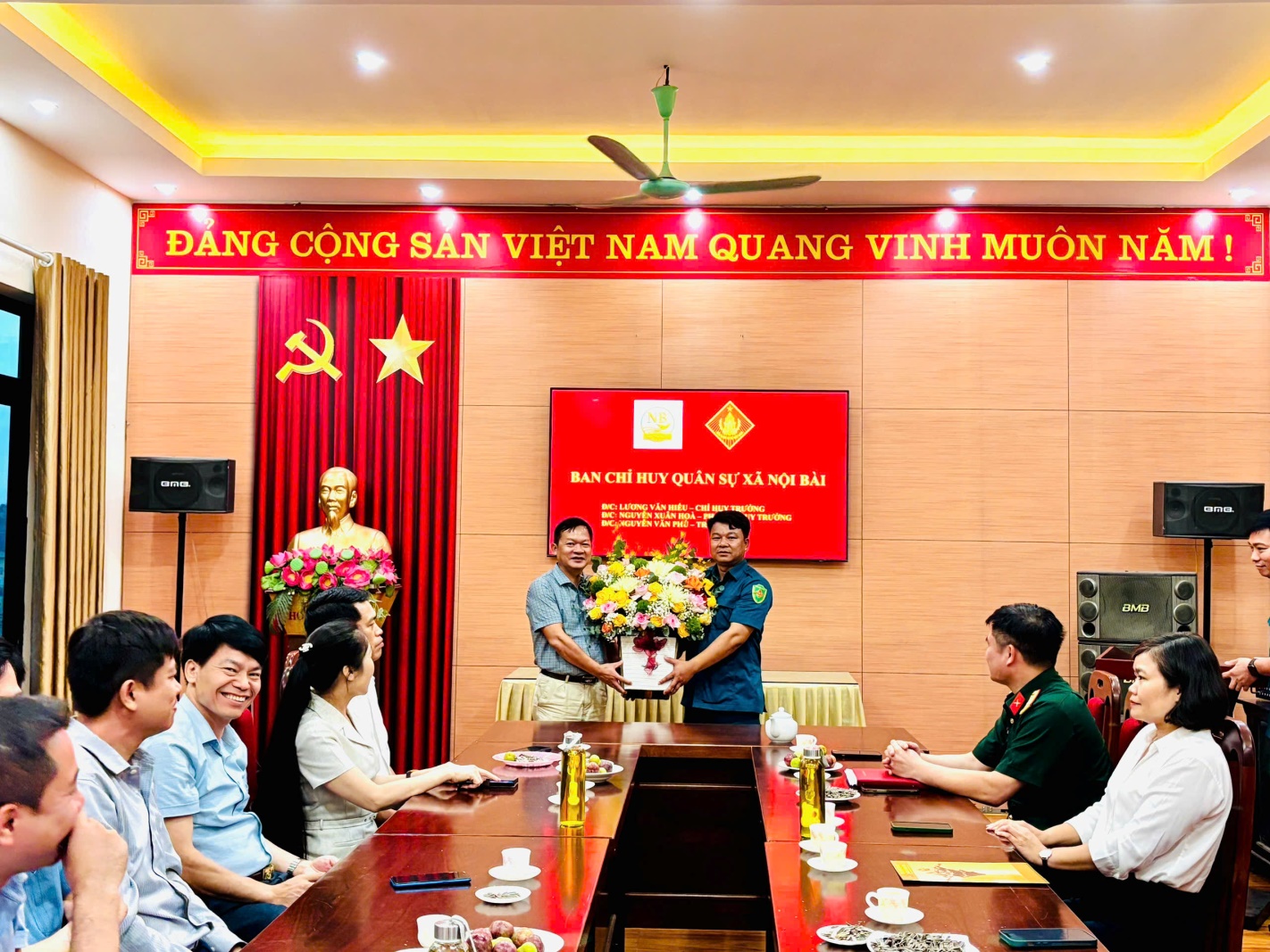 CÔNG BỐ VÀ RA MẮT BAN CHỈ HUY QUÂN SỰ XÃ NỘI BÀI- Ảnh 1.