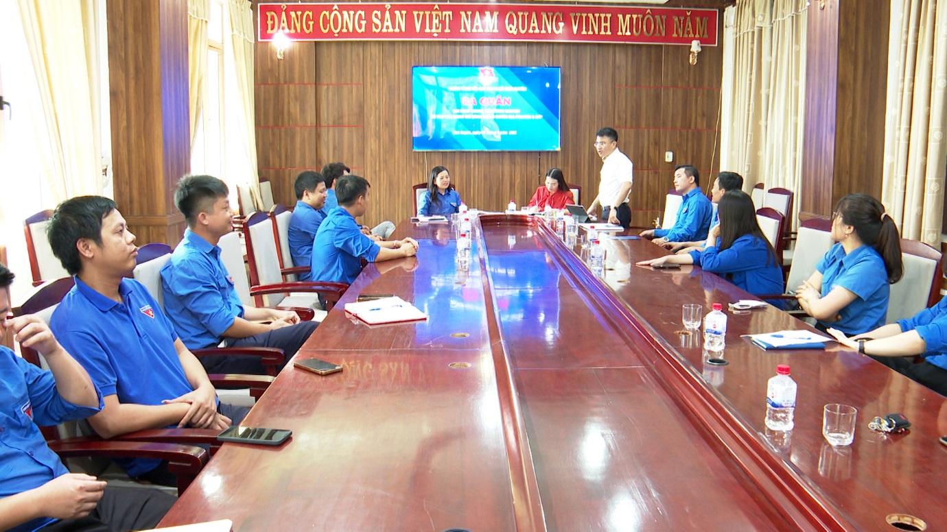 C:\Users\Administrator\Desktop\xã Phú Xuyên\414_2813.00_00_00_00.Still001.jpg