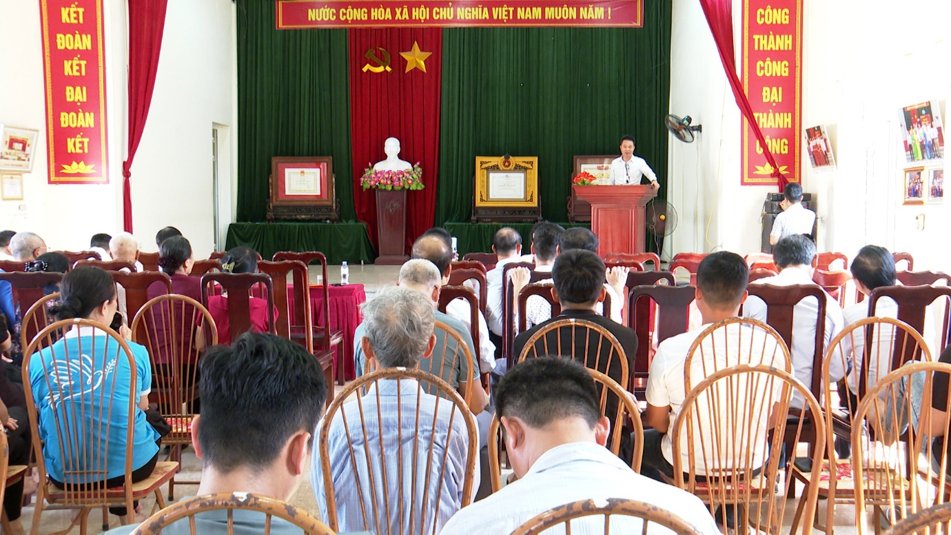Đồng chí Bí thư Đảng uỷ xã Phú Xuyên dự sinh hoạt chi bộ tại thôn Vạn Điểm- Ảnh 3.