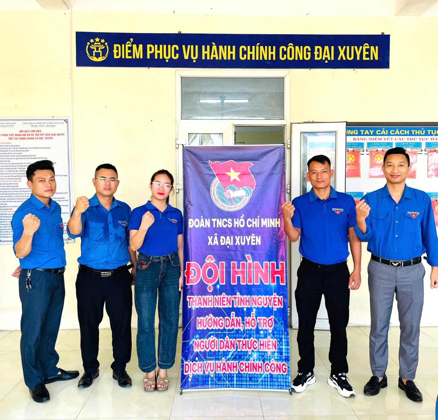 Thanh niên xã Đại Xuyên ra quân đội hình tình nguyện hỗ trợ vận hành chính quyền địa phương hai cấp- Ảnh 1.