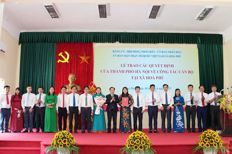 Hà Nội chỉ định các chức danh lãnh đạo UBND xã Hòa Phú và UBND xã Phú Cát, nhiệm kỳ 2021 - 2026- Ảnh 1.
