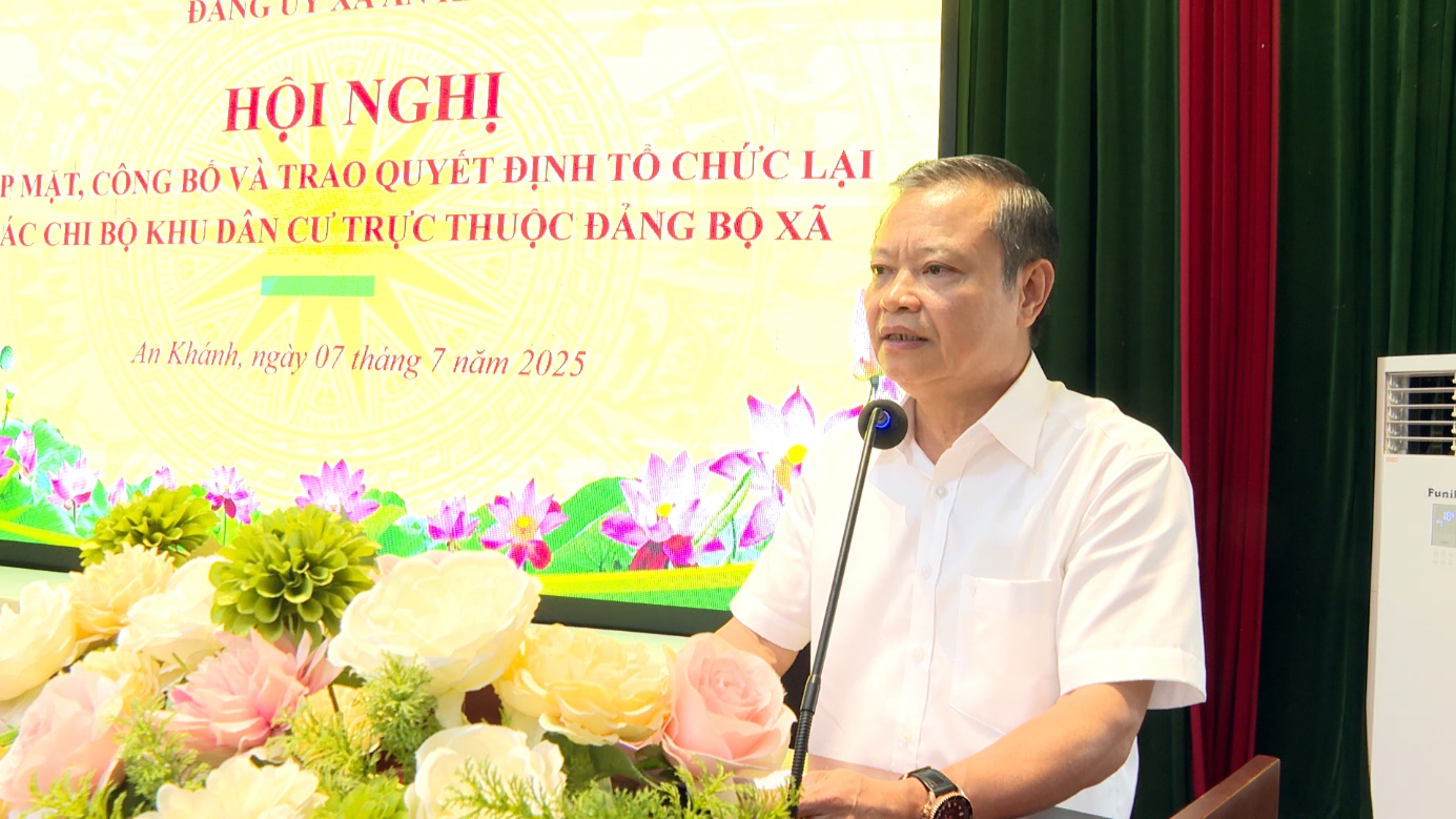Đảng ủy xã An Khánh gặp mặt, công bố và trao Quyết định tiếp nhận các chi bộ khu dân cư trực thuộc Đảng bộ xã- Ảnh 6.