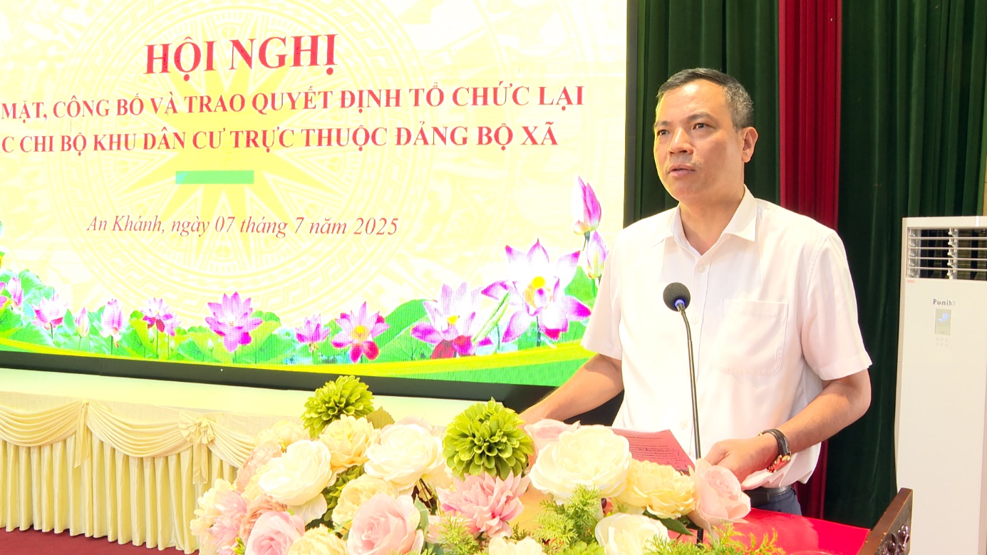 Đảng ủy xã An Khánh gặp mặt, công bố và trao Quyết định tiếp nhận các chi bộ khu dân cư trực thuộc Đảng bộ xã- Ảnh 8.