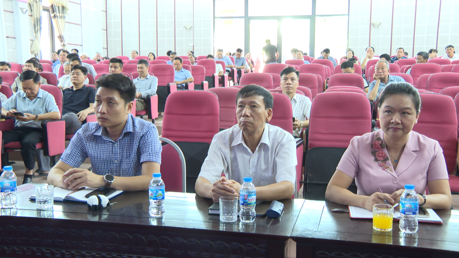 Đại biểu Quốc hội Thành phố Hà Nội - Đơn vị bầu cử số 5 tiếp xúc cử tri sau kỳ họp thứ 9 Quốc hội khóa XV- Ảnh 2.