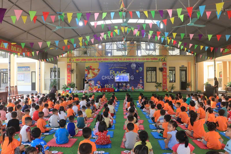 Miễn học phí cho học sinh công lập cả nước, học sinh tư thục- Ảnh 1.