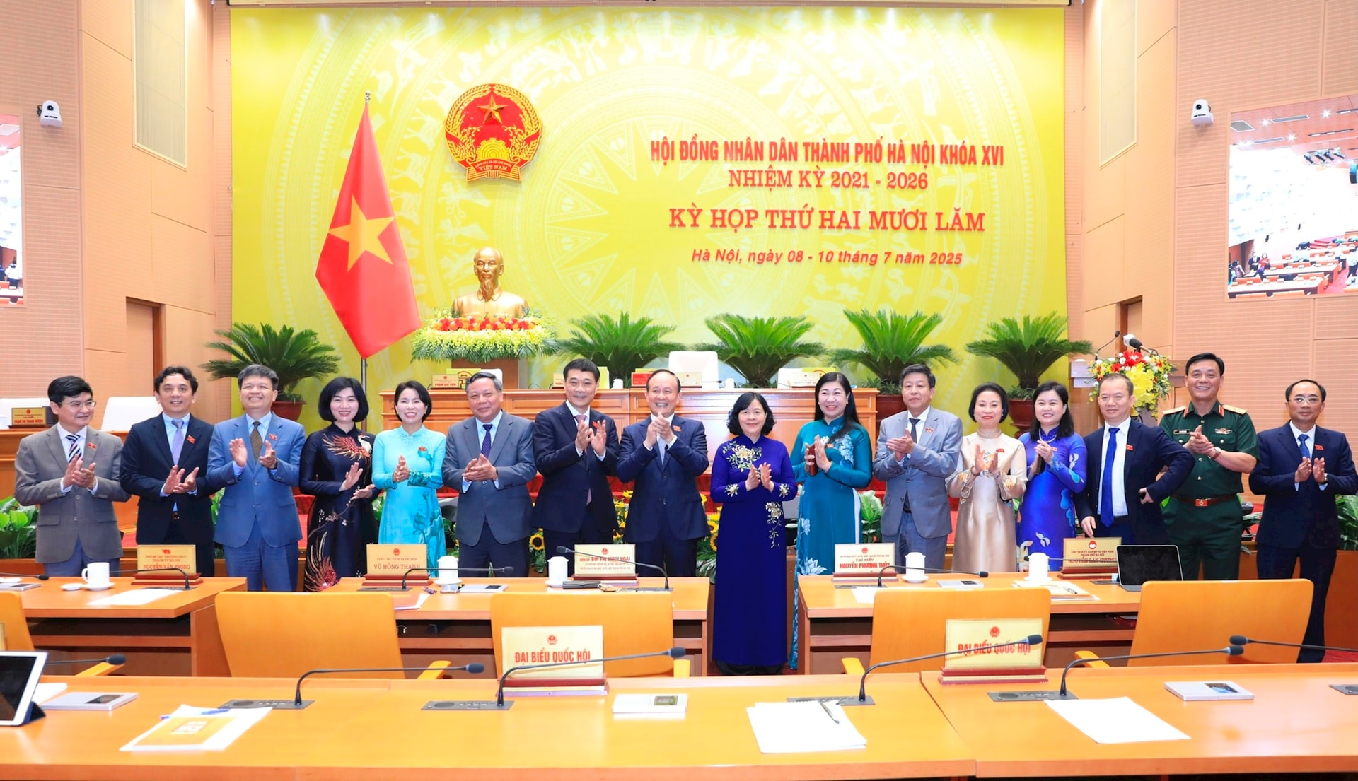Khai mạc Kỳ họp thứ hai mươi lăm, HĐND thành phố Hà Nội khóa XVI- Ảnh 6.