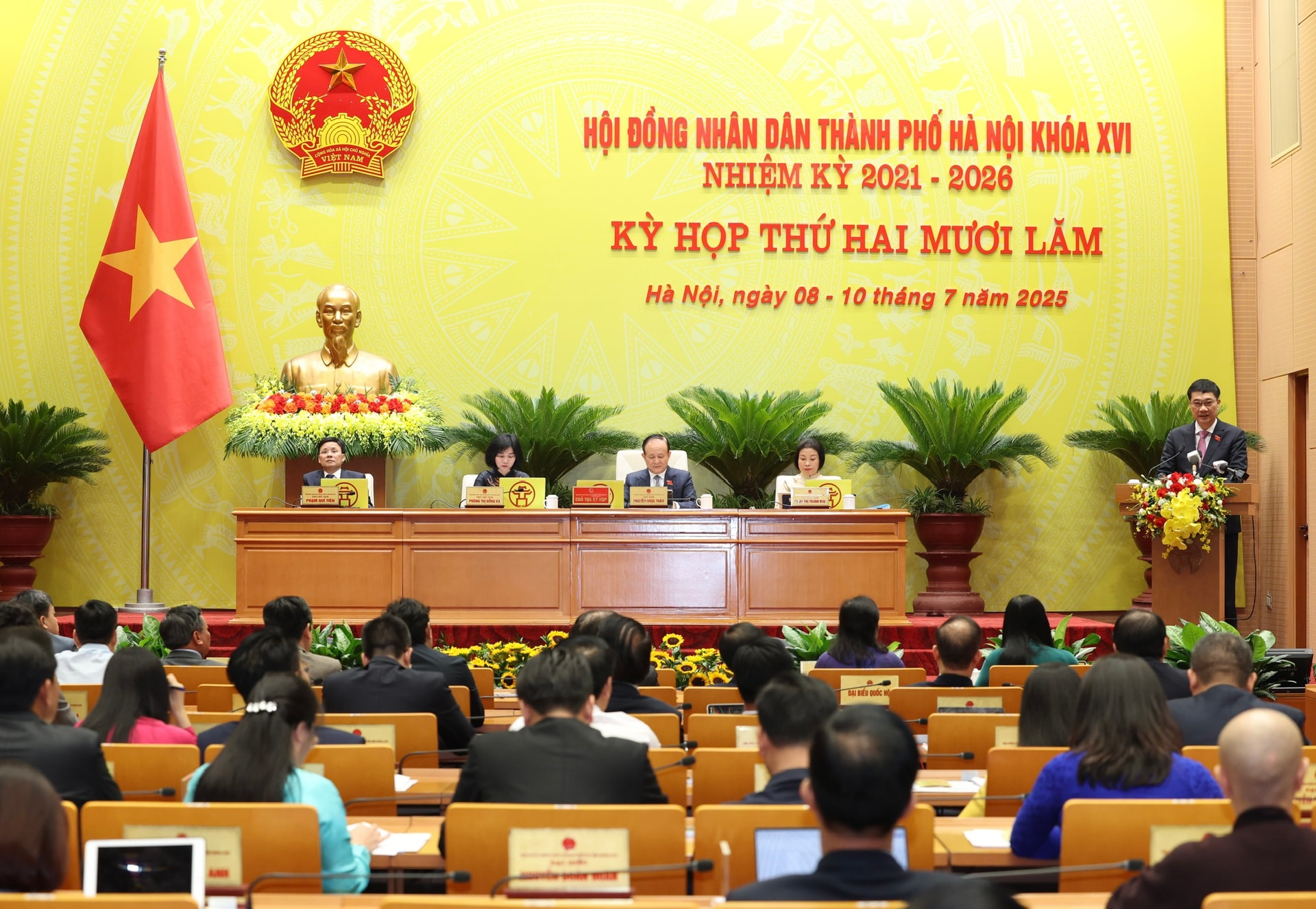 Khai mạc Kỳ họp thứ hai mươi lăm, HĐND thành phố Hà Nội khóa XVI- Ảnh 8.