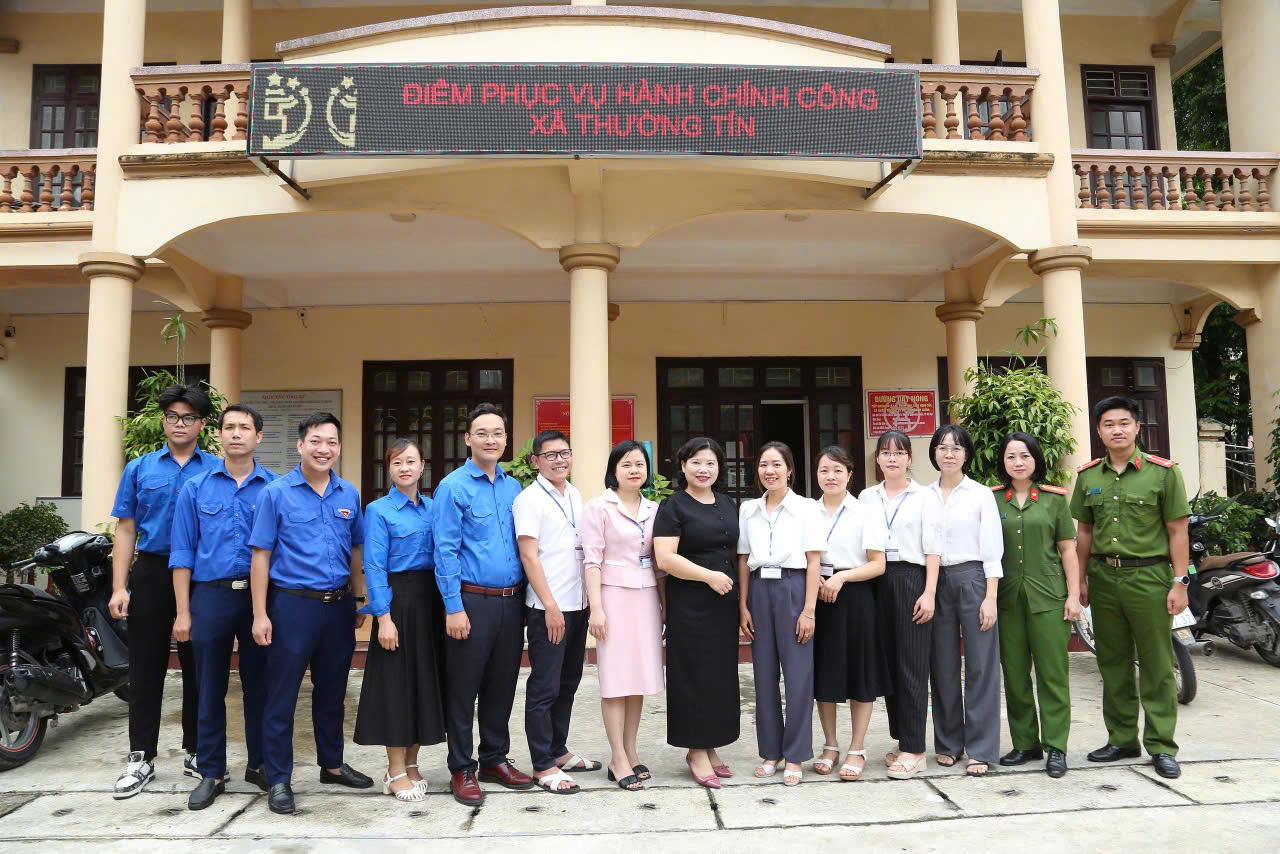 Điểm phục vụ hành chính công xã Thường Tín vận hành thông suốt trong những ngày đầu thực hiện chính quyền hai cấp