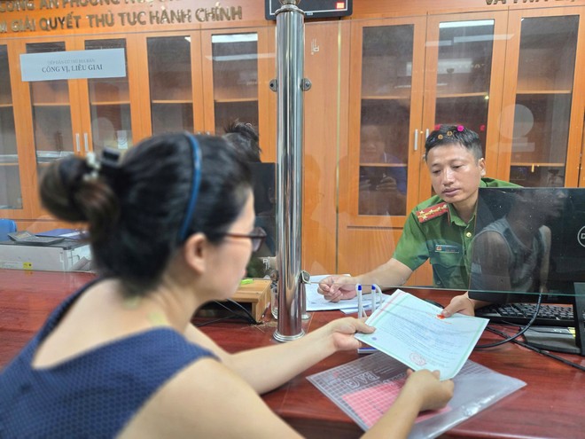 “Ca tối” phục vụ dân - mô hình mới từ Công an phường Ngọc Hà- Ảnh 5.