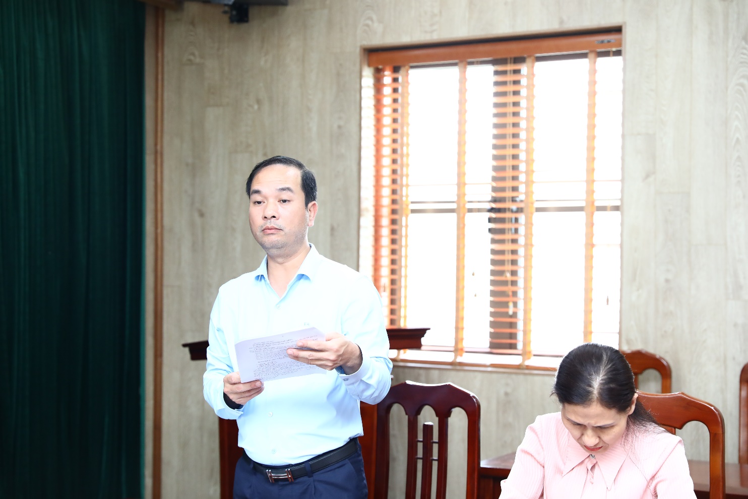 Đồng chí Phó Bí thư Thường trực Đảng ủy xã yêu cầu hoàn thành đề cương báo cáo chính trị của Đảng bộ xã nhiệm kỳ 2025-2030 trước ngày 17/7- Ảnh 3.